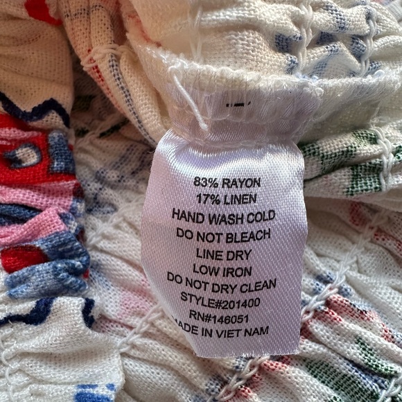 Monteau White CropTop Linen Blend Women’s Sz Medium Colorful print‎ NWT - Picture 6 of 8